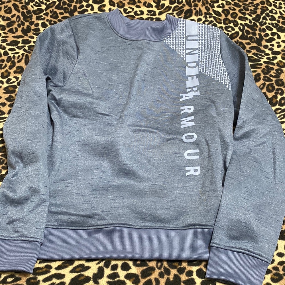Under Armour sweatshirt